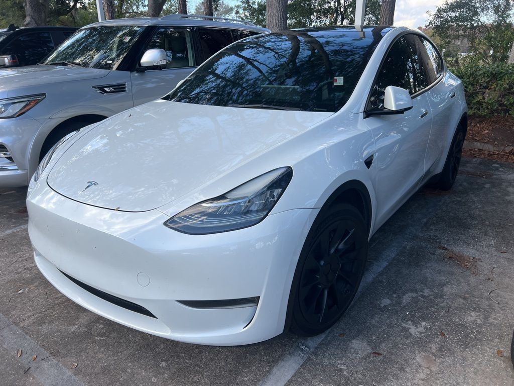 2023 Tesla Model Y Long Range's photo