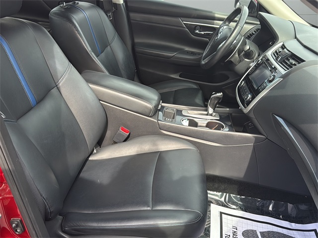2018 Nissan Altima 2.5 SR photo 10