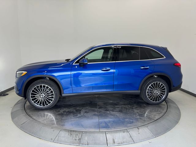 2025 Mercedes Benz GLC 300 photo 16