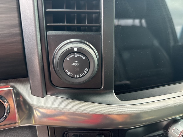 2024 Ford F-150 Lariat photo 29