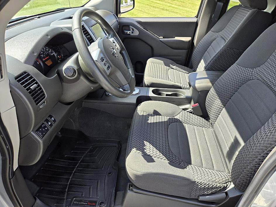 2021 Nissan Frontier SV photo 9
