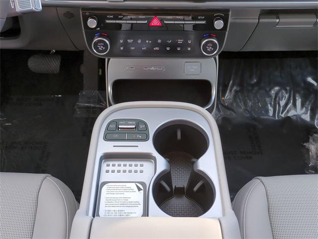 2026 Hyundai Ioniq SEL photo 18