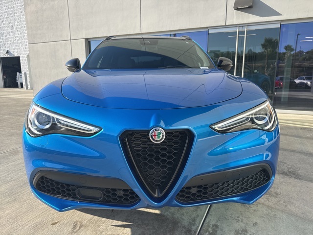 2022 Alfa Romeo Stelvio Ti Sport photo 2