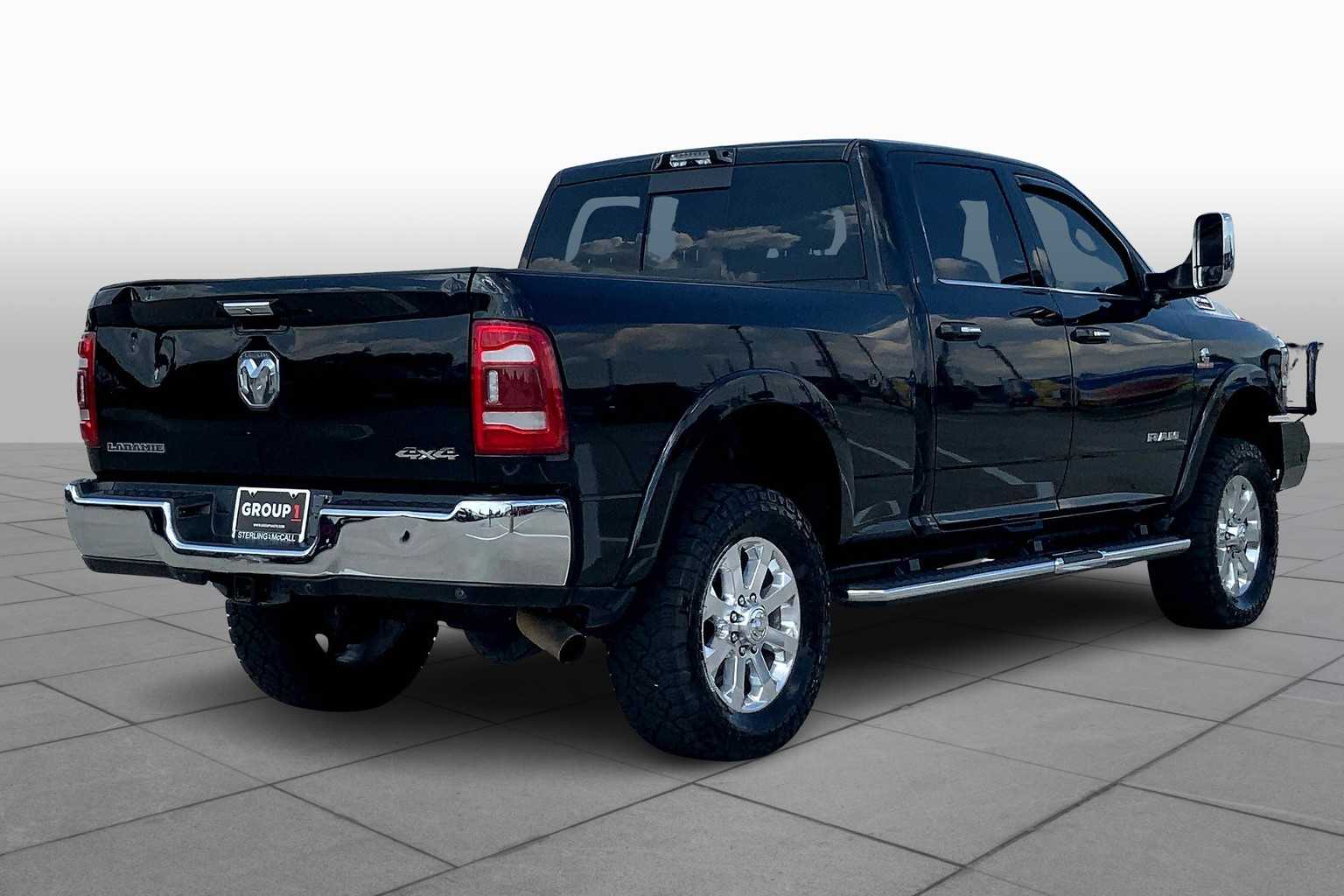 2022 Ram 2500 Laramie photo 12
