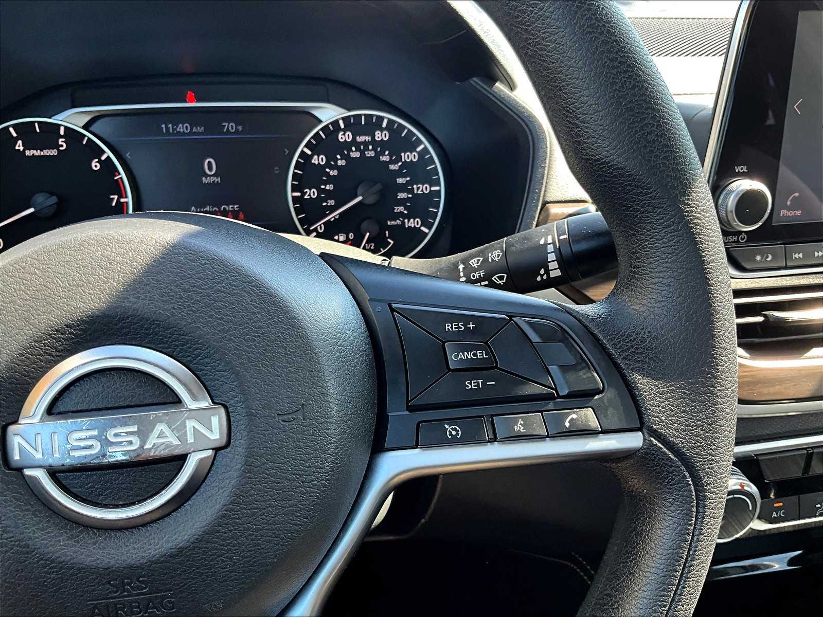 2023 Nissan Altima 2.5 SV photo 23