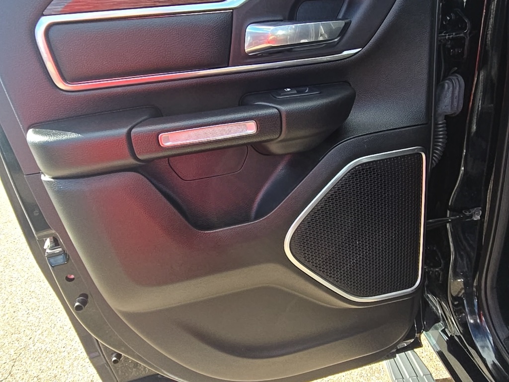 2019 Ram 1500 Laramie photo 31