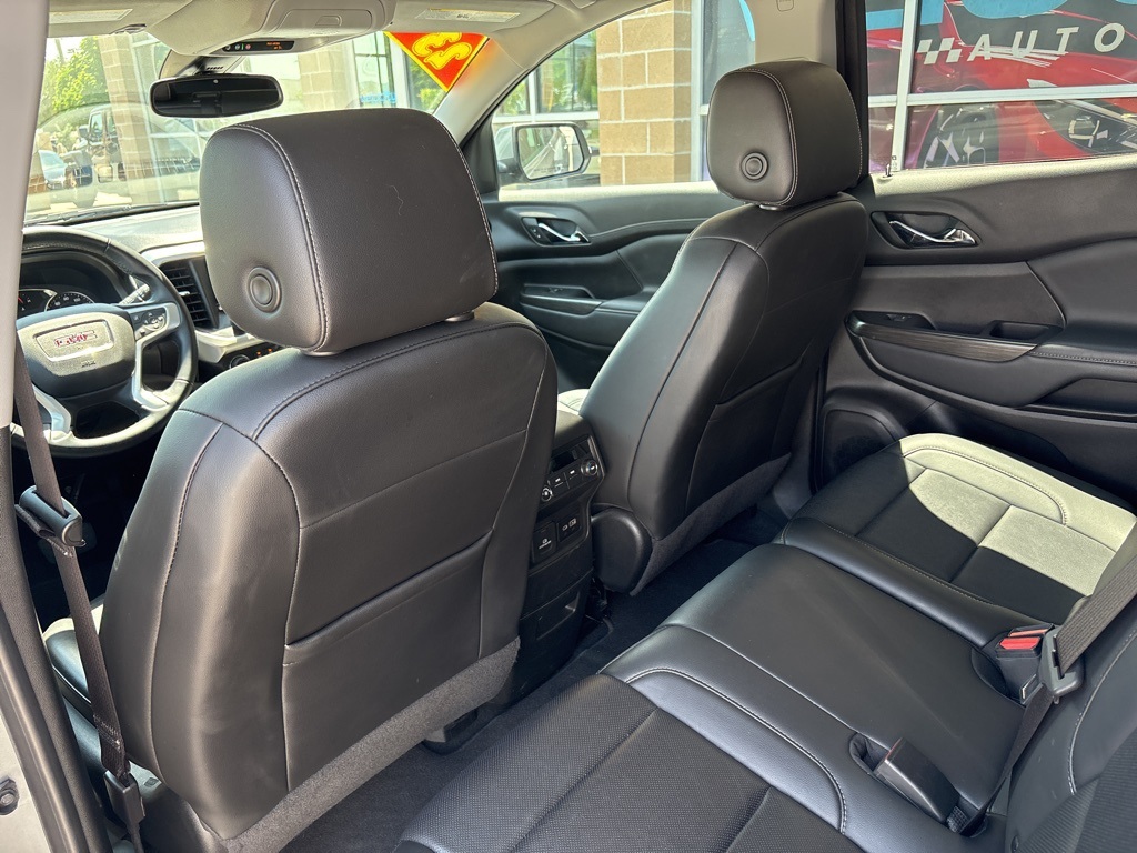 2023 Gmc Acadia SLT photo 17