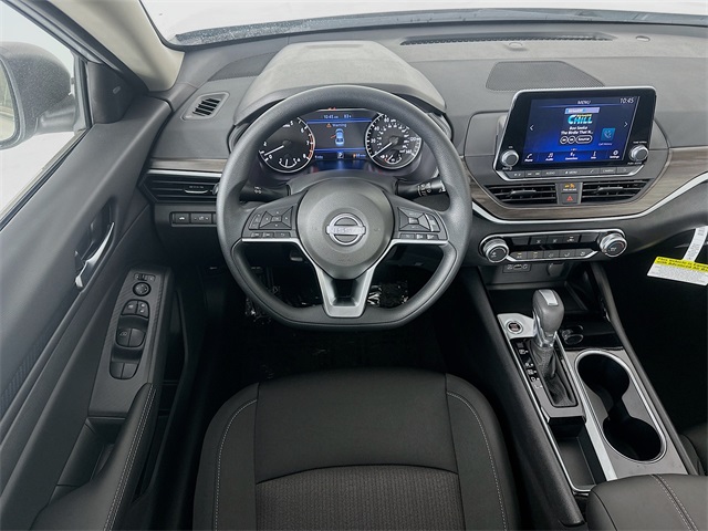2025 Nissan Altima SV photo 23