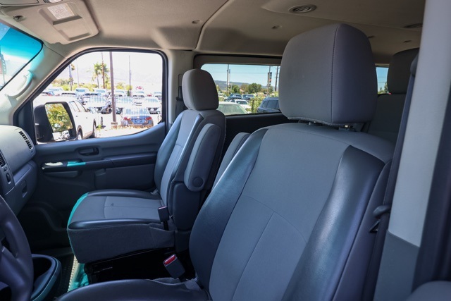 2016 Nissan NV3500 photo 13