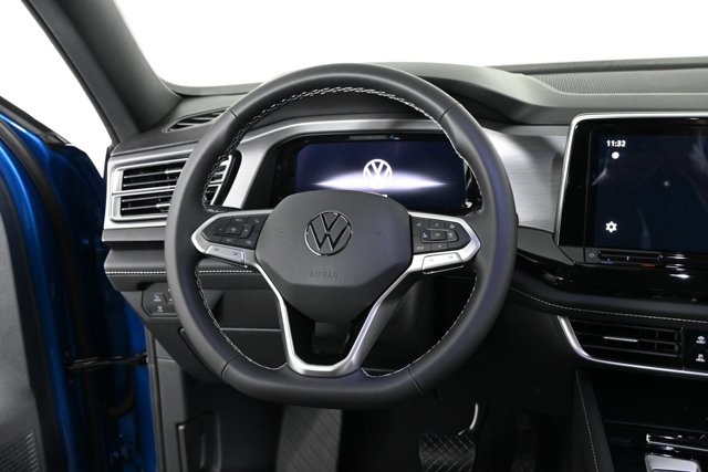 2025 Volkswagen Atlas Cross Sport SE Technology photo 3