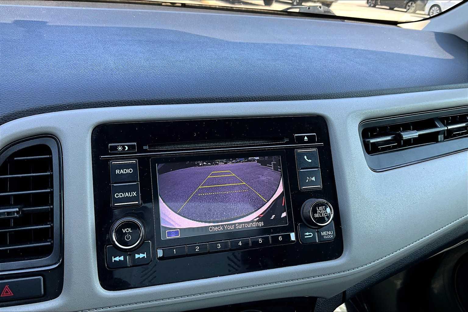 2016 Honda HR-V LX photo 24