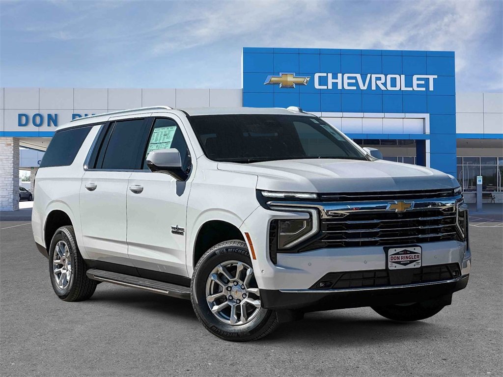 2026 Chevrolet Suburban LT's photo
