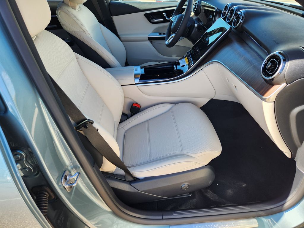 2026 Mercedes Benz GLC 300 4MATIC photo 15