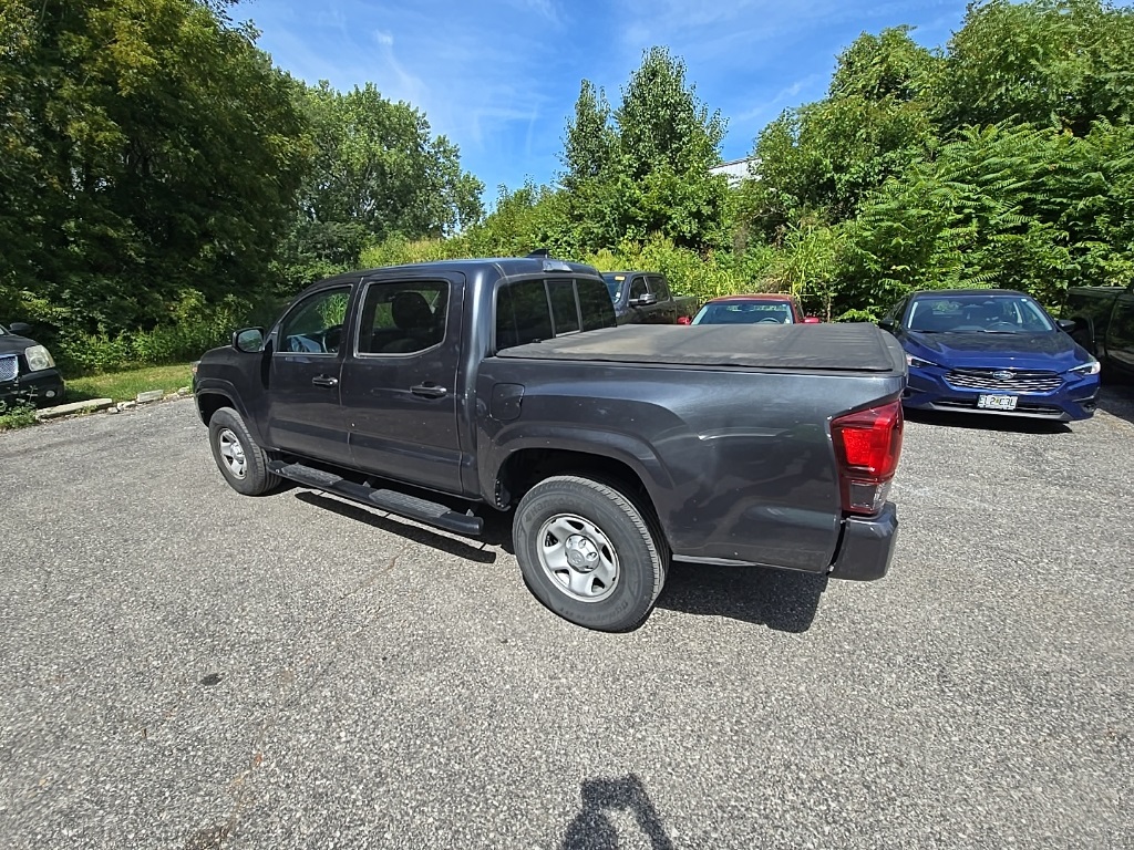 2022 Toyota Tacoma SR photo 3