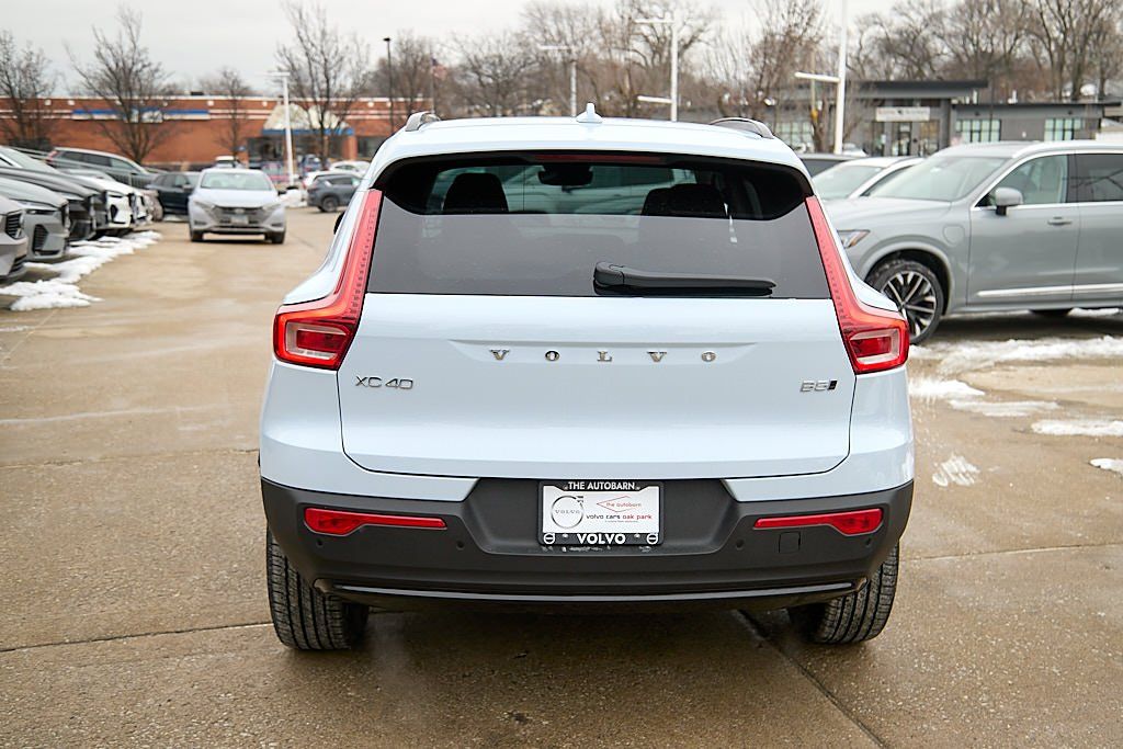 2026 VOLVO XC40 - Image 7