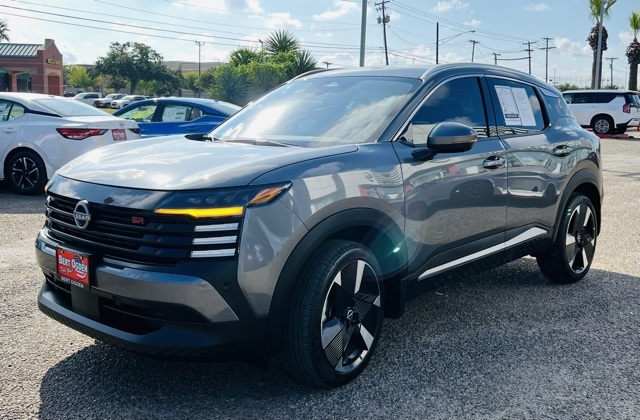 2025 Nissan Kicks SR photo 3