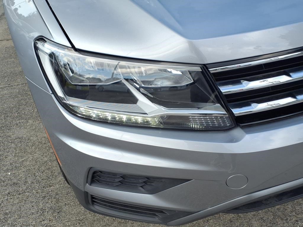 2020 Volkswagen Tiguan SE photo 3