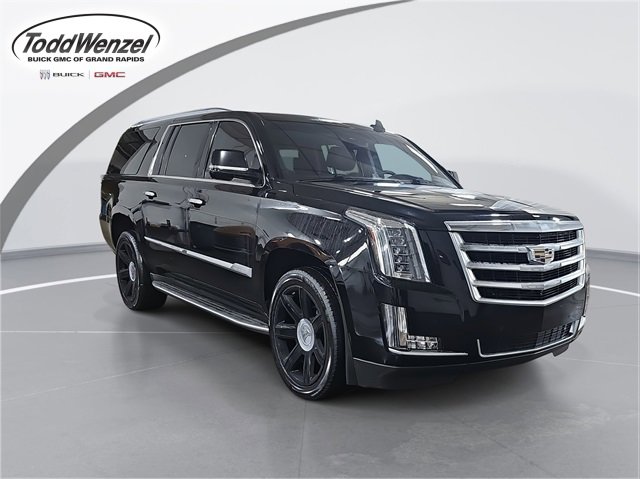 2016 Cadillac Escalade ESV Luxury's photo