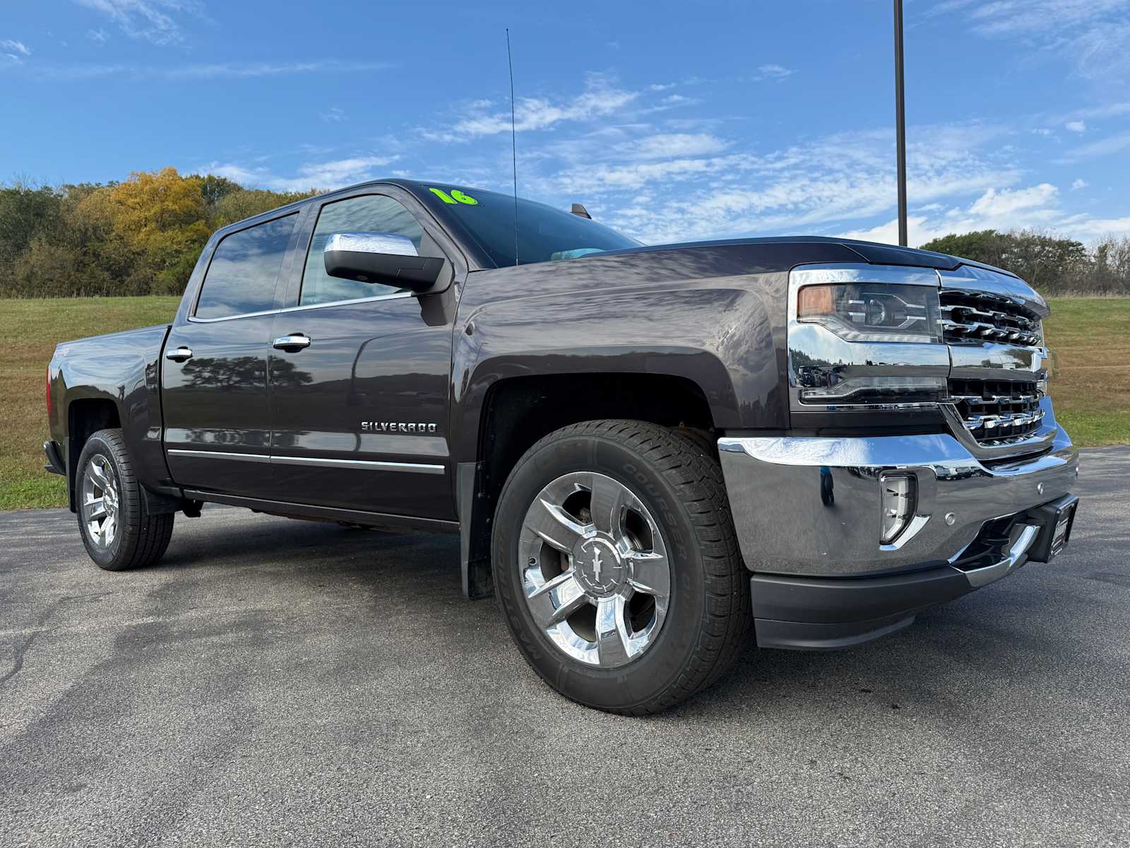 2016 Chevrolet Silverado 1500 LTZ photo 3