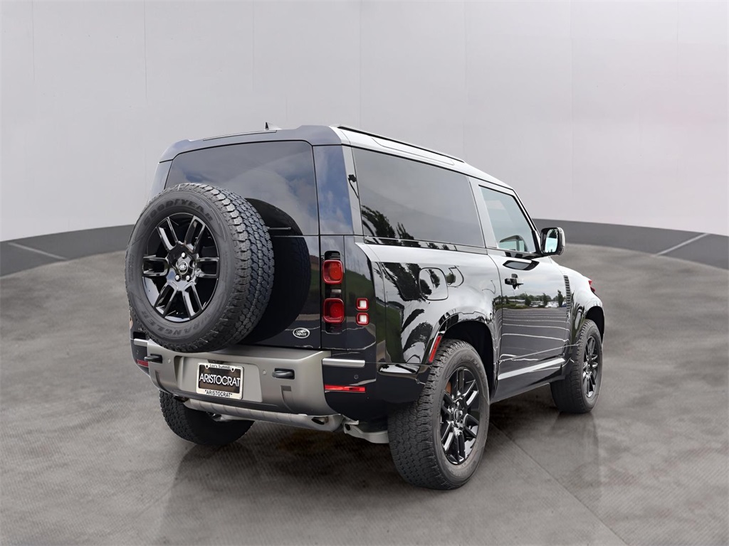 2022 Land Rover Defender 90 X-Dynamic S photo 5