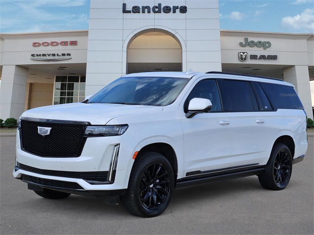 2023 Cadillac Escalade ESV Sport Platinum's photo