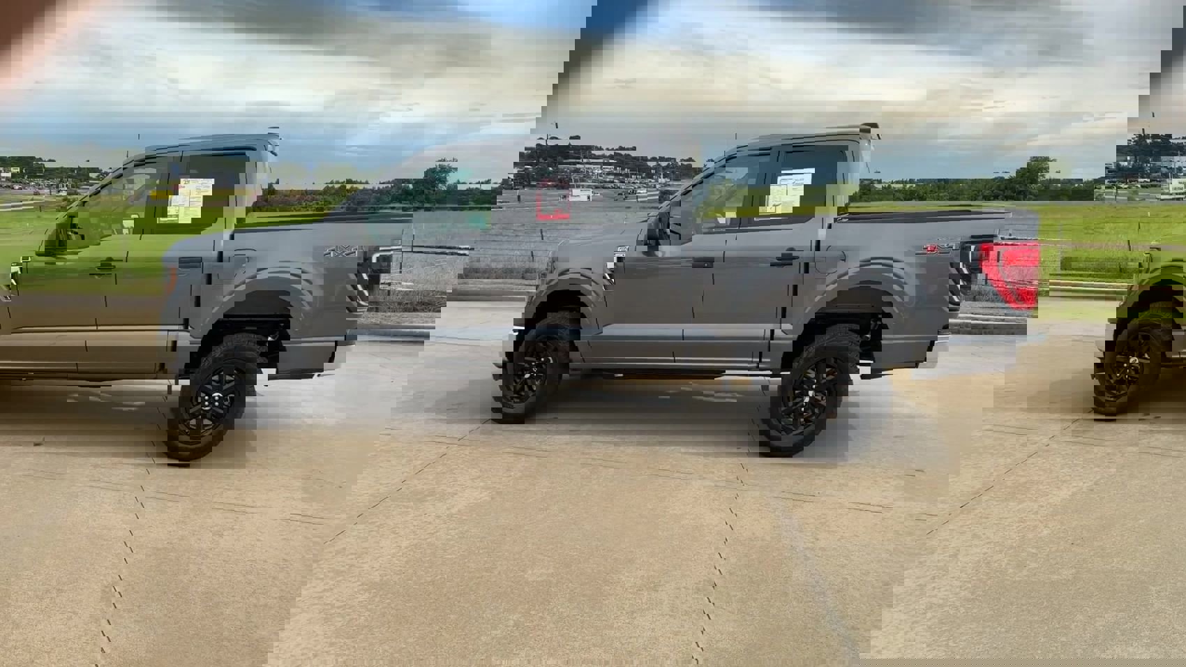2023 Ford F-150 XLT photo 5