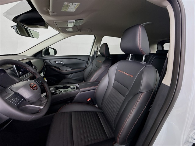 2026 Nissan Rogue SV photo 3