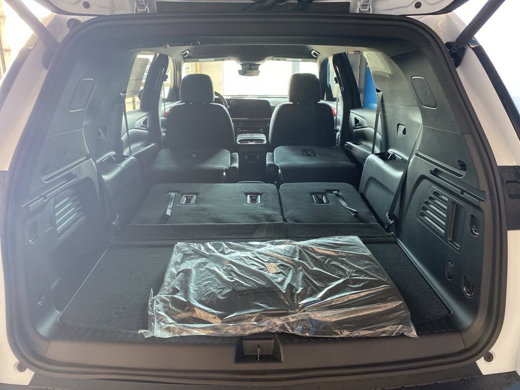 2026 Chevrolet Traverse Z71 photo 16