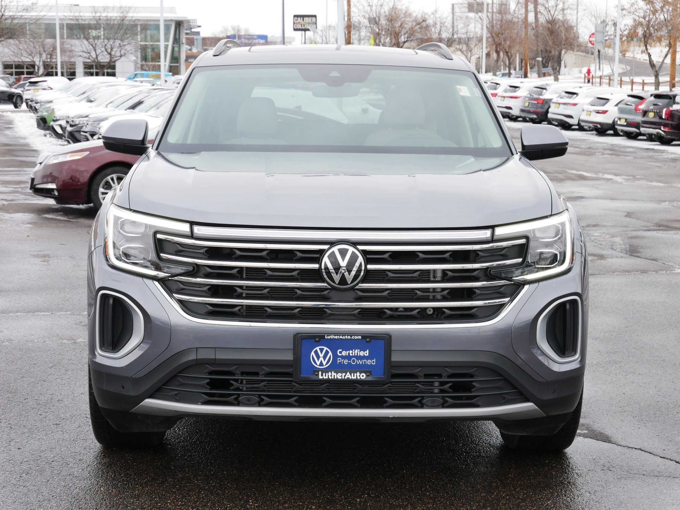 2025 Volkswagen Atlas SE Technology photo 2