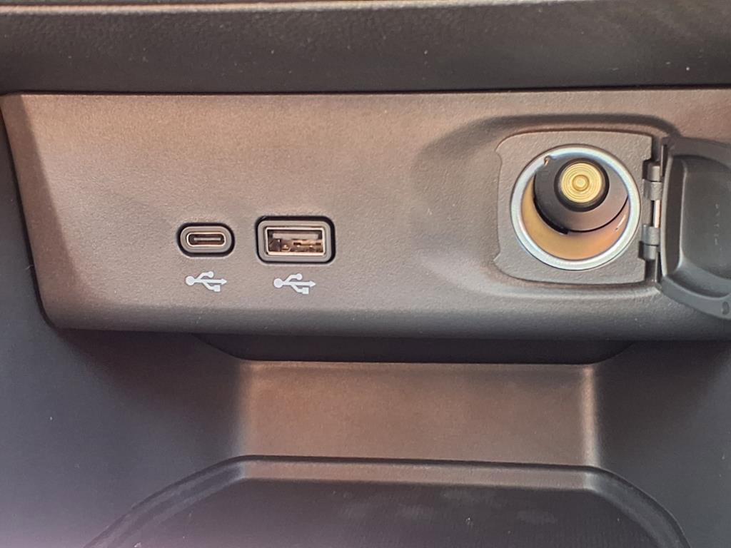2025 Buick Envista ST photo 3