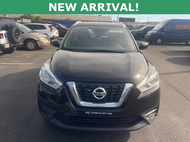 2019 Nissan Kicks SV photo 3