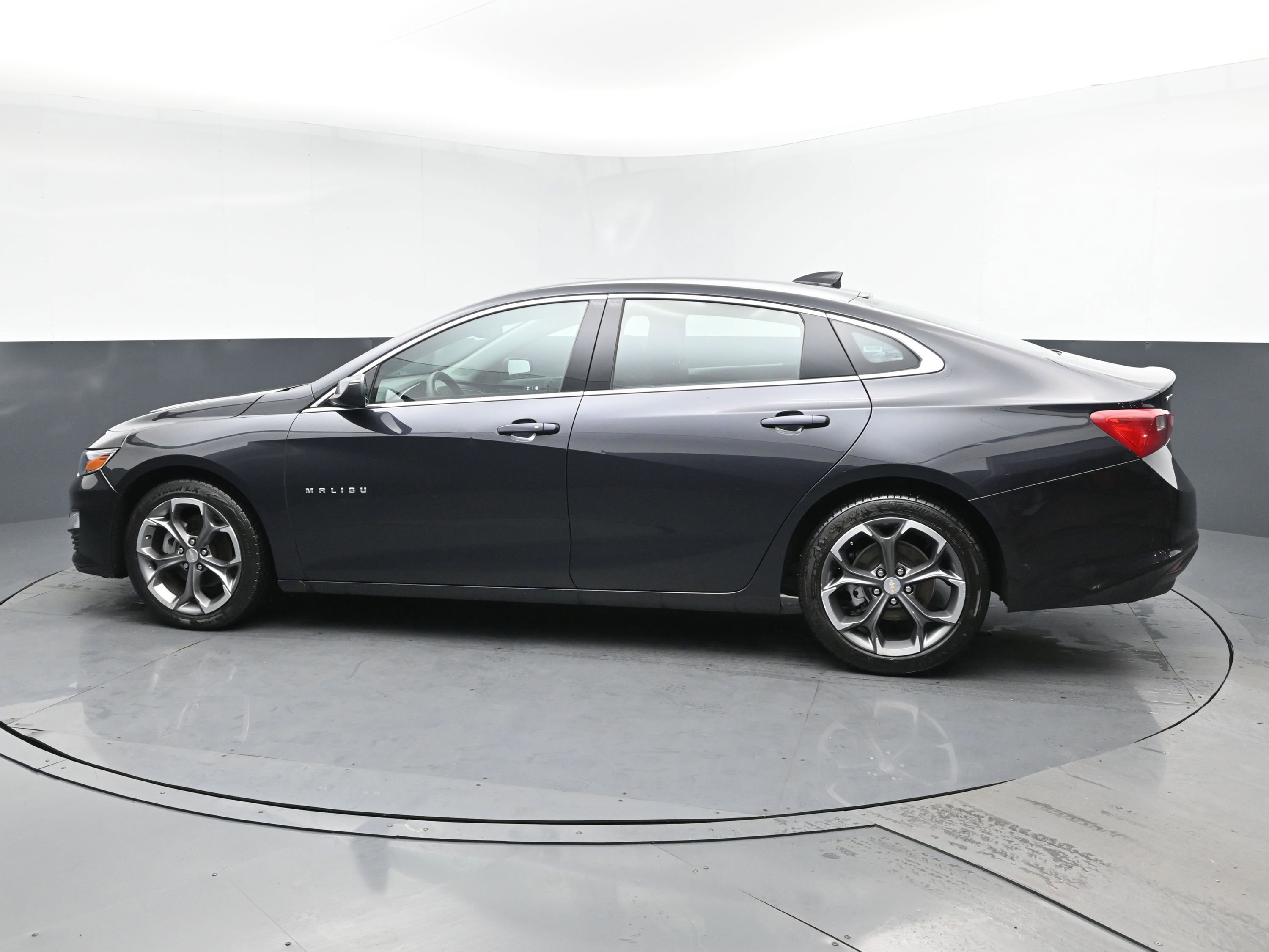 2023 Chevrolet Malibu 1LT photo 4