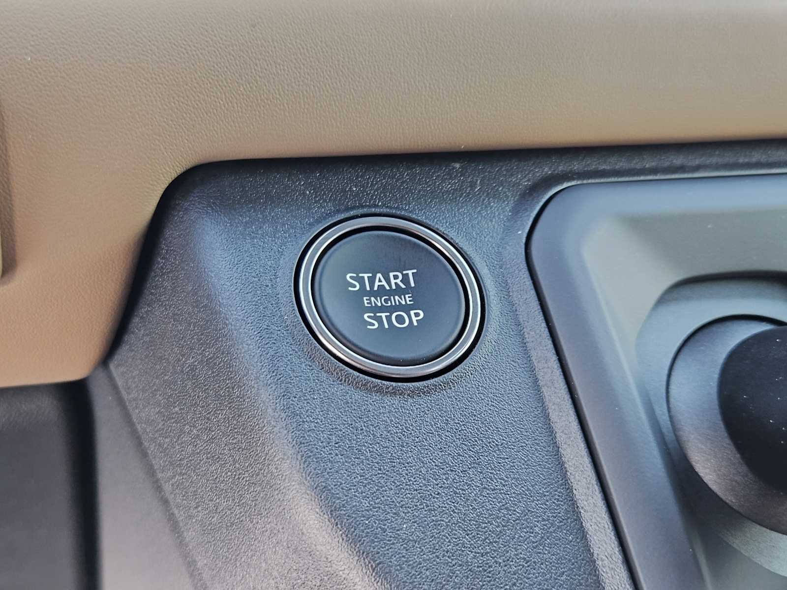 2025 Land Rover Defender 130 V8 photo 18