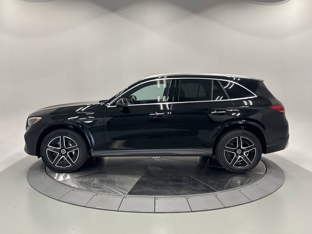 2026 Mercedes Benz GLC 300 photo 3