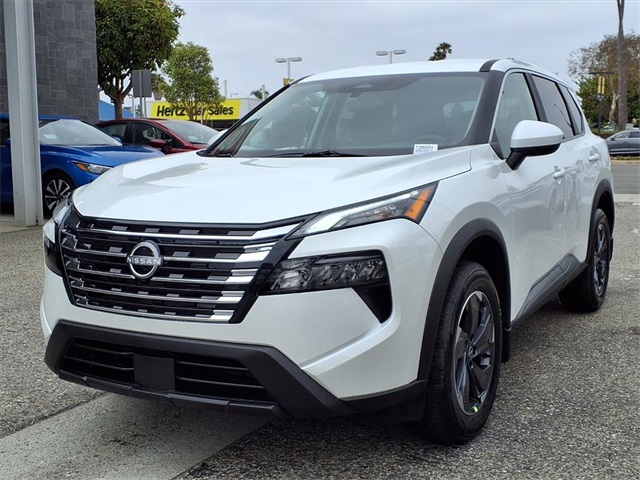 2026 Nissan Rogue SV photo 2