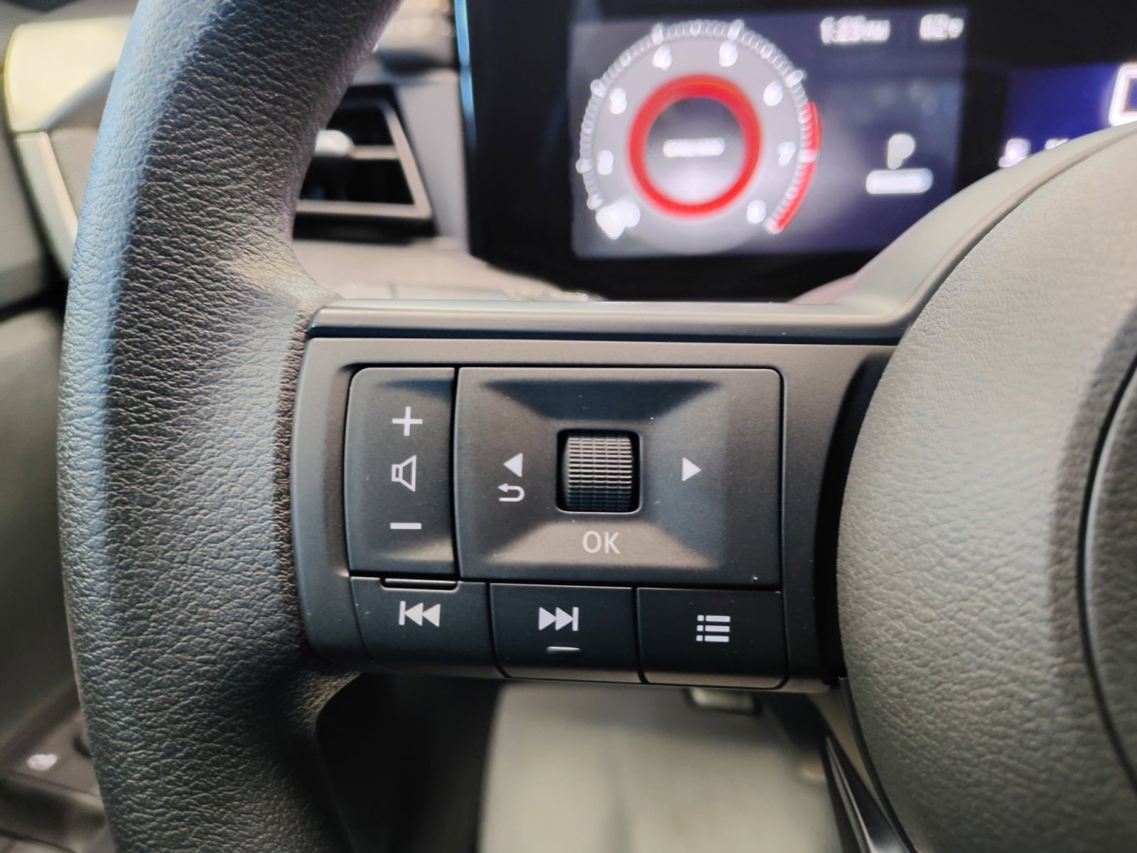 2026 Nissan Kicks SV photo 10