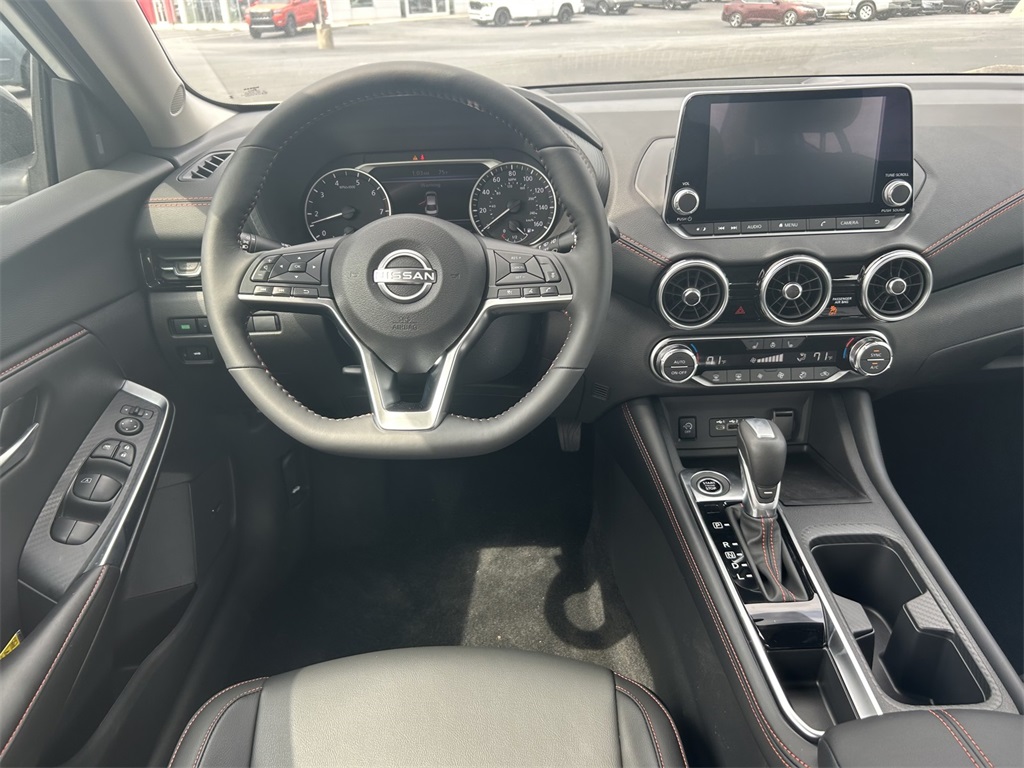 2025 Nissan Sentra SR Midnight Edition photo 12