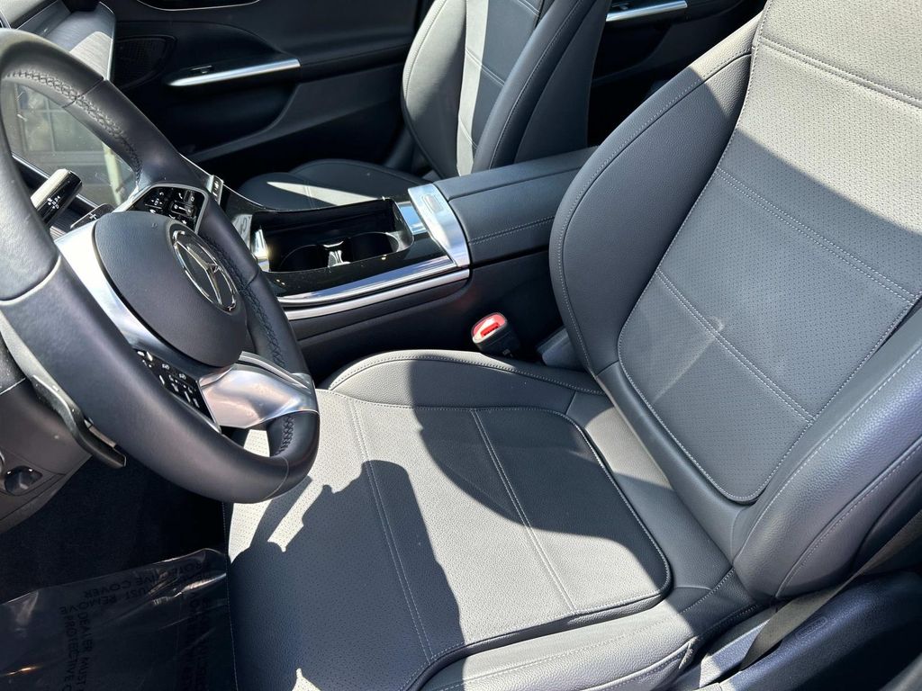 2024 Mercedes Benz C 300 4MATIC photo 37