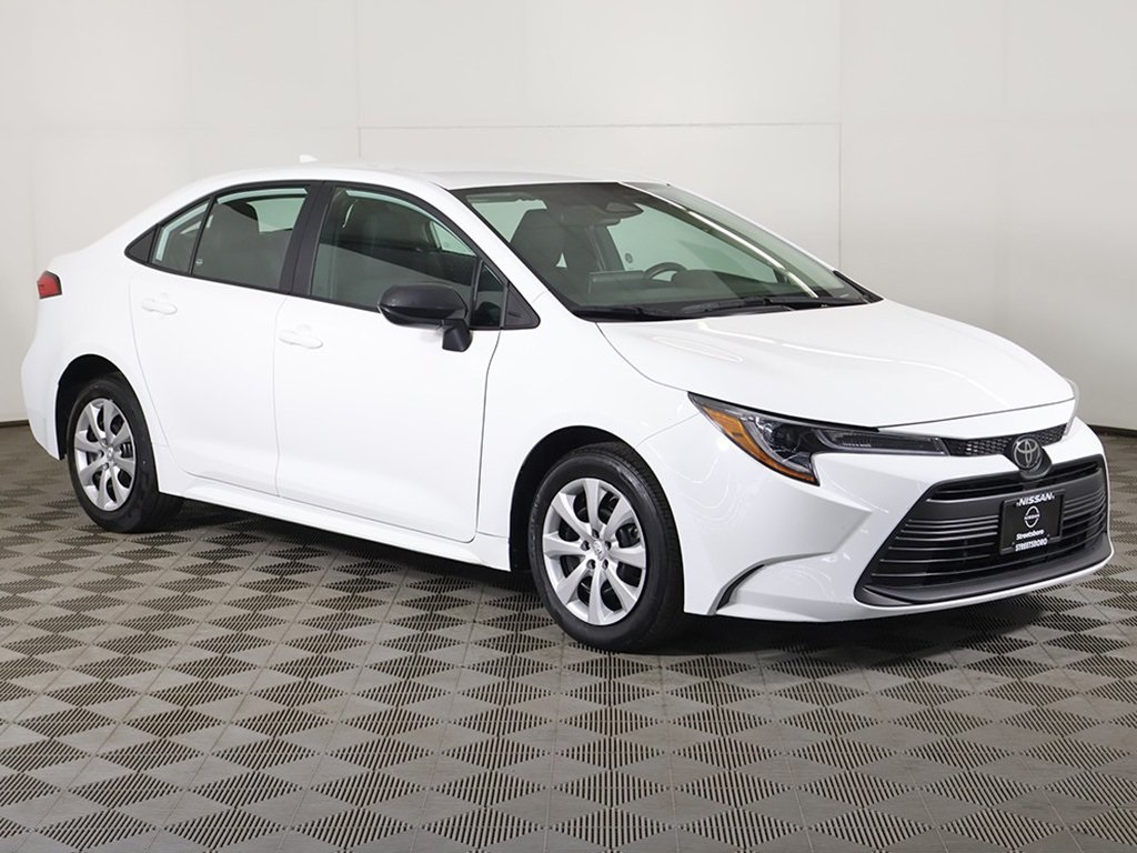 2024 Toyota Corolla LE photo 2
