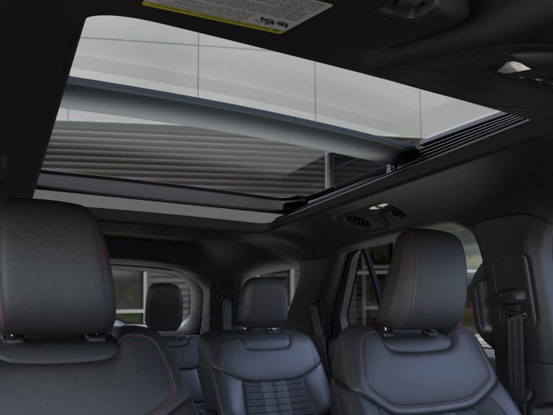 2025 Ford Explorer ST-Line photo 2
