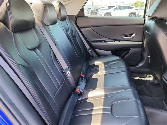 2022 Hyundai Elantra SEL Convenience photo 19