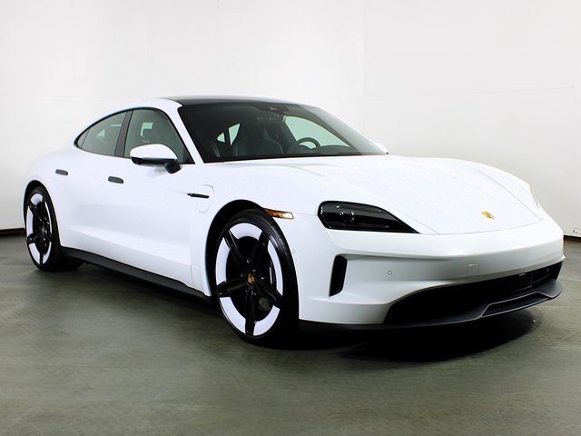 2025 Porsche Taycan 4 photo 9