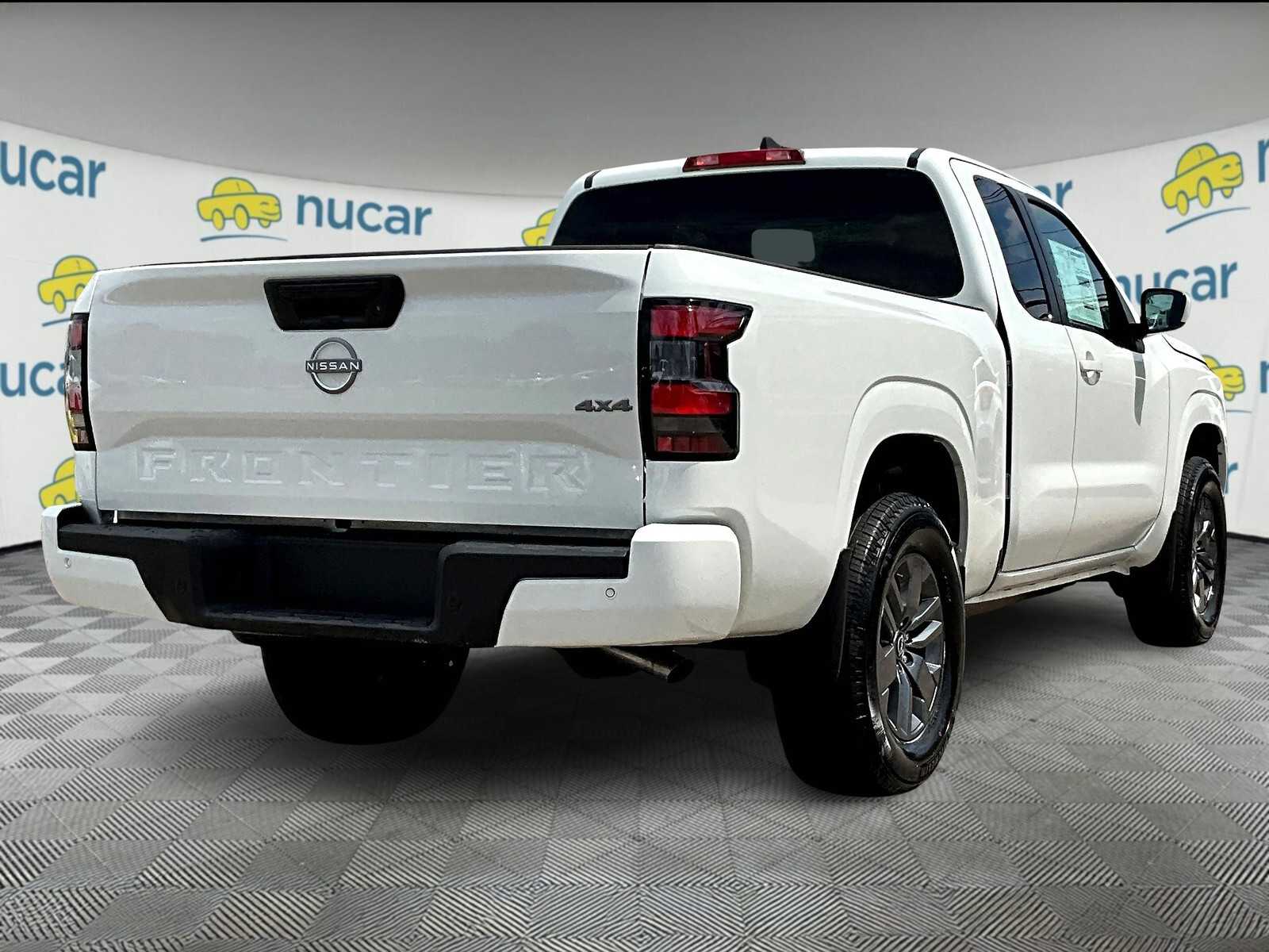 2025 Nissan Frontier SV photo 6
