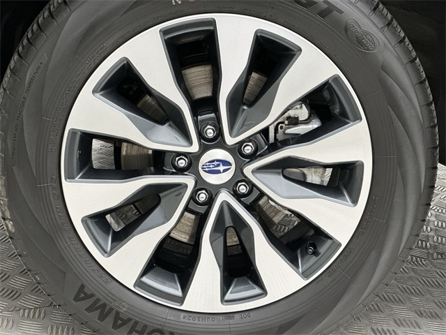 2025 Subaru Outback Touring XT photo 2