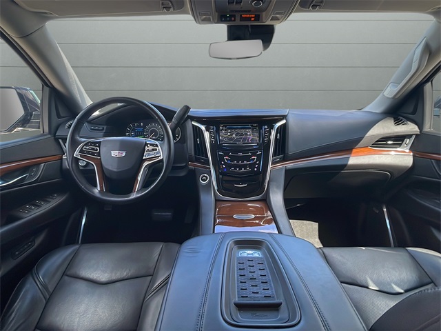 2017 Cadillac Escalade Luxury photo 10