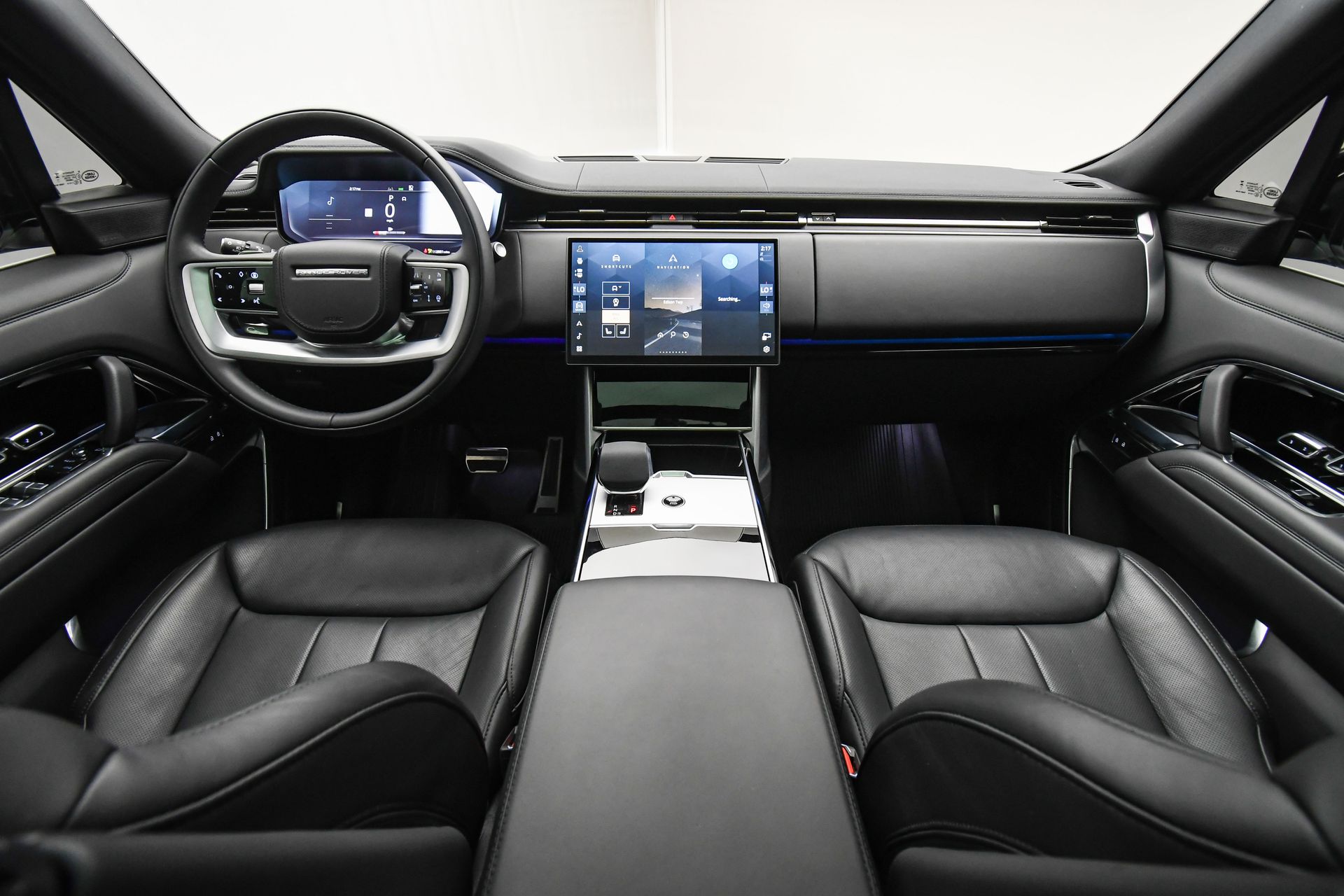 2025 Land Rover Range Rover SE photo 14
