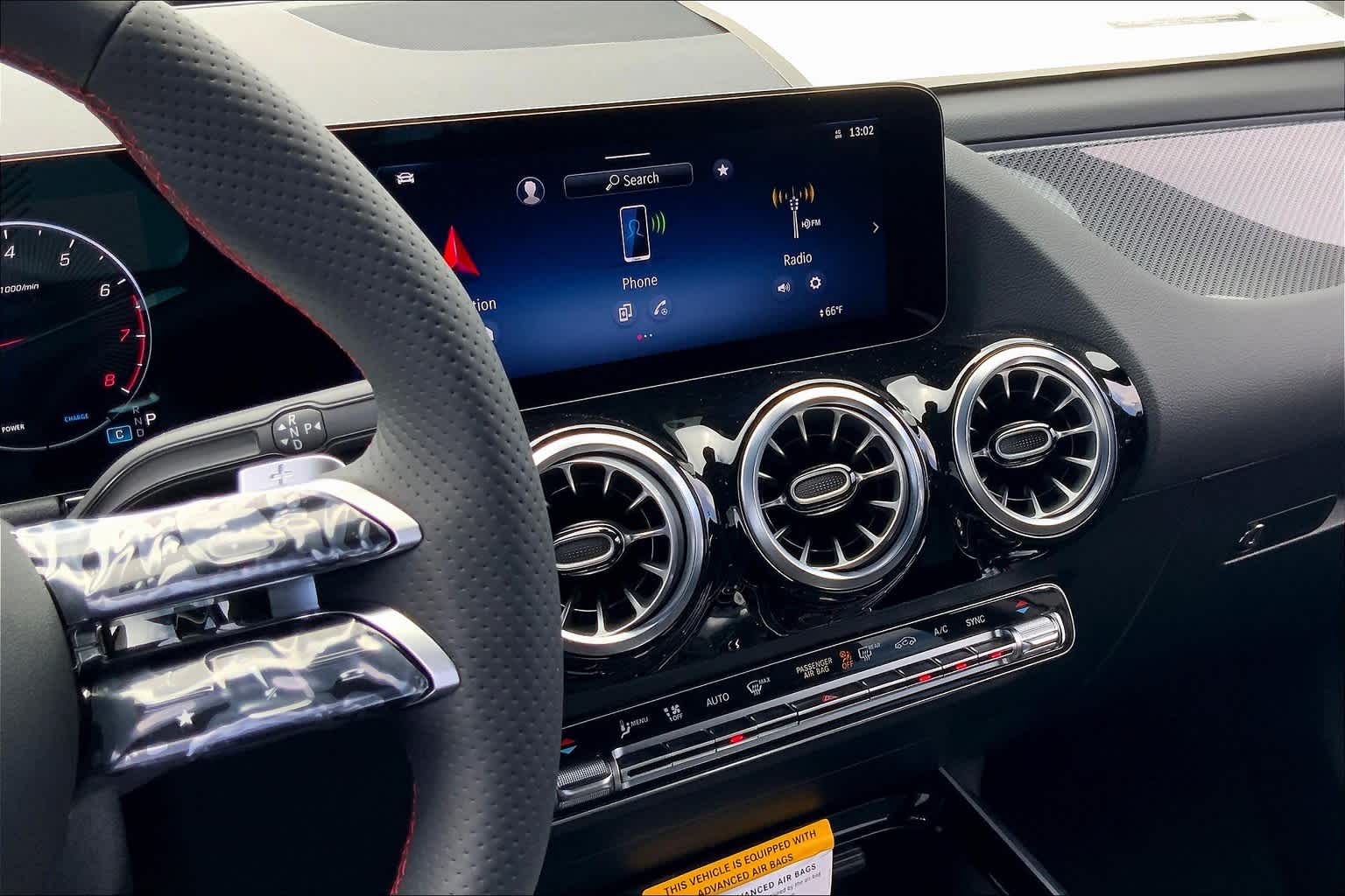 2025 Mercedes Benz GLA 250 photo 8