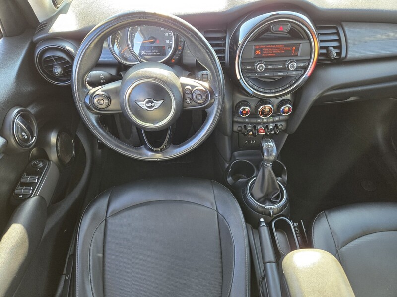 2015 Mini Cooper Hardtop 4 Door photo 12