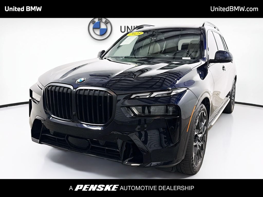 2023 BMW X7 40i's photo