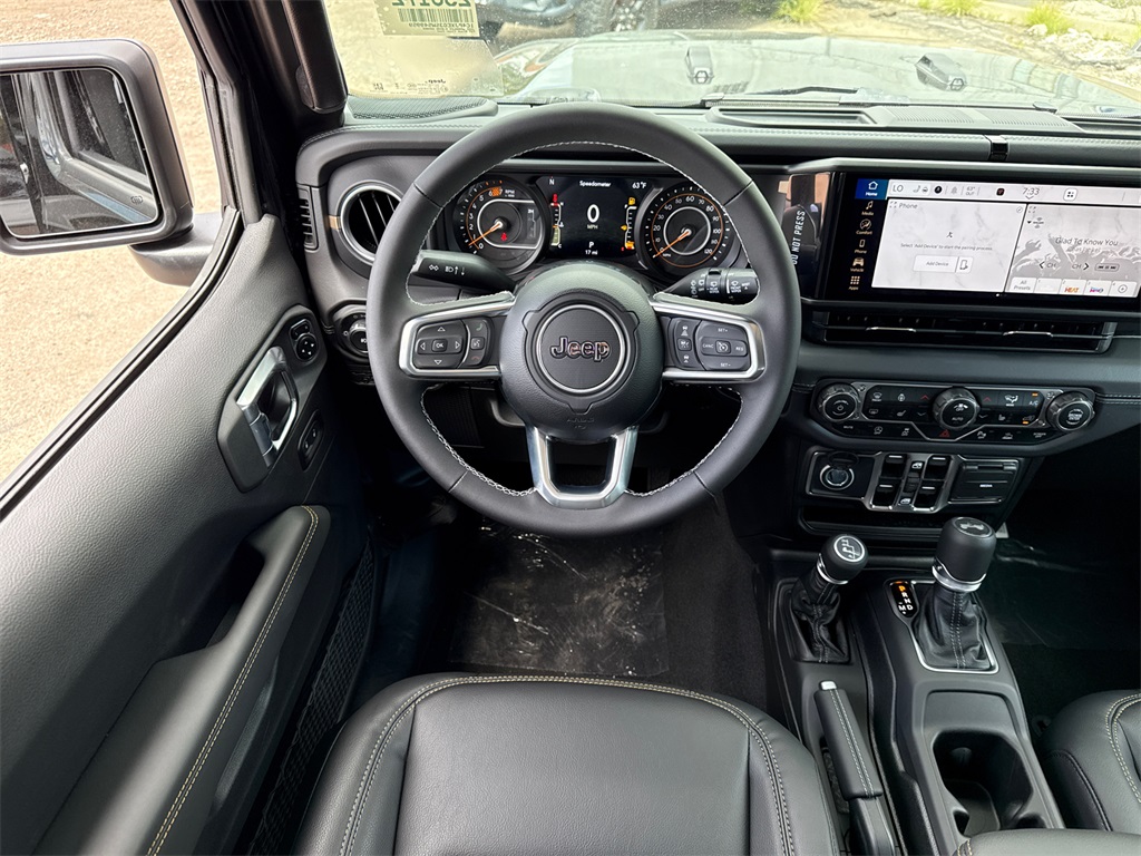 2025 Jeep Wrangler Sahara photo 16